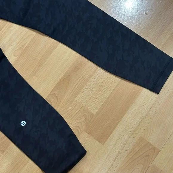 Brand New Lululemon Wunder Train Leggings - Picture 12 of 14